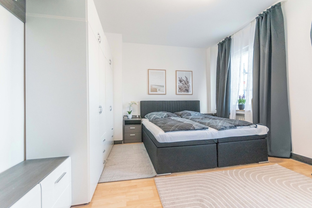 Business Apartment, 1 King Bed with Sofa bed, Kitchen