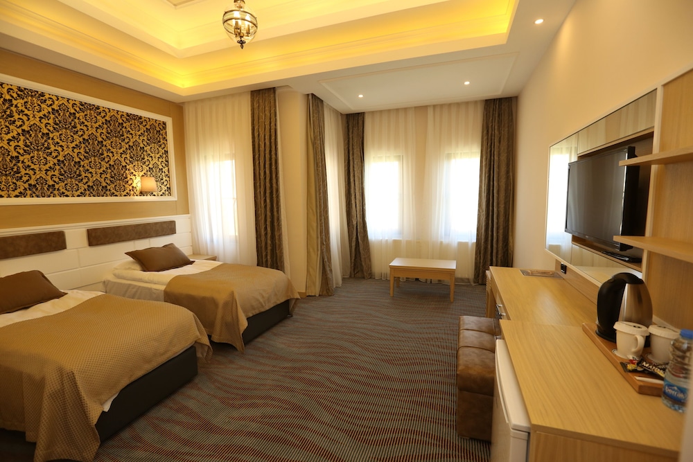 DELUXE LAKE WIEW ROOM photo 3