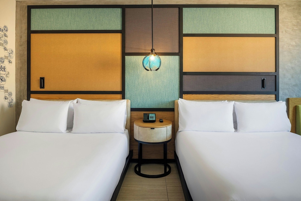 aloft, Room, 2 Queen Beds, Ocean View - Photo 8