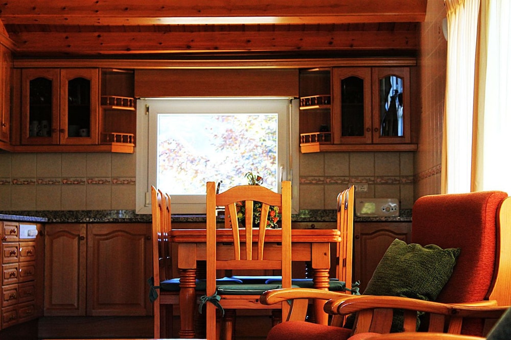 Family Apartment, 3 Bedrooms, Mountain View