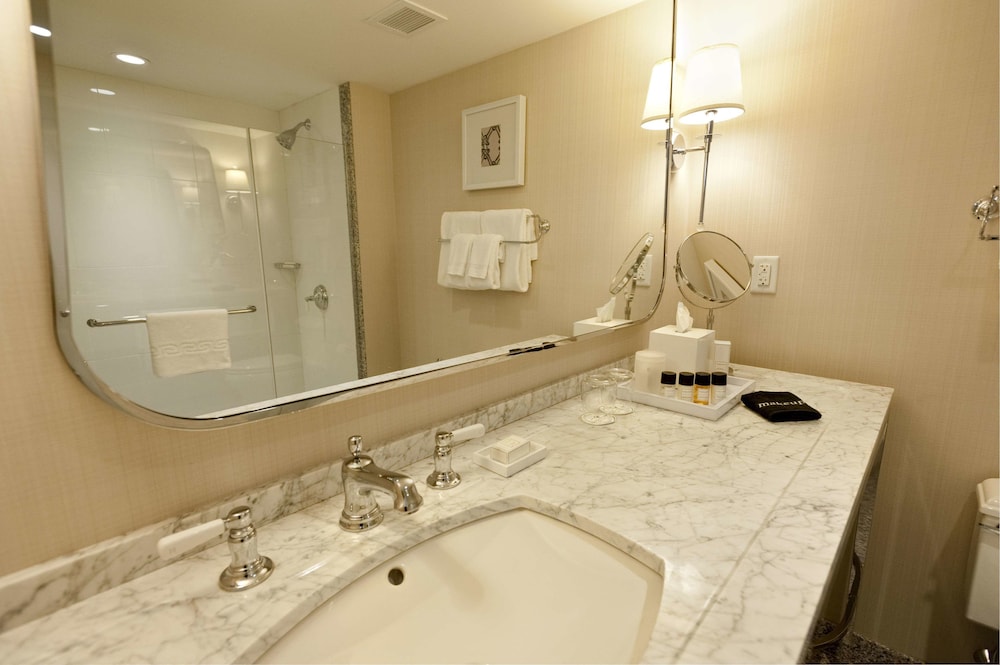 Junior Suite, 1 King Bed - Photo 5