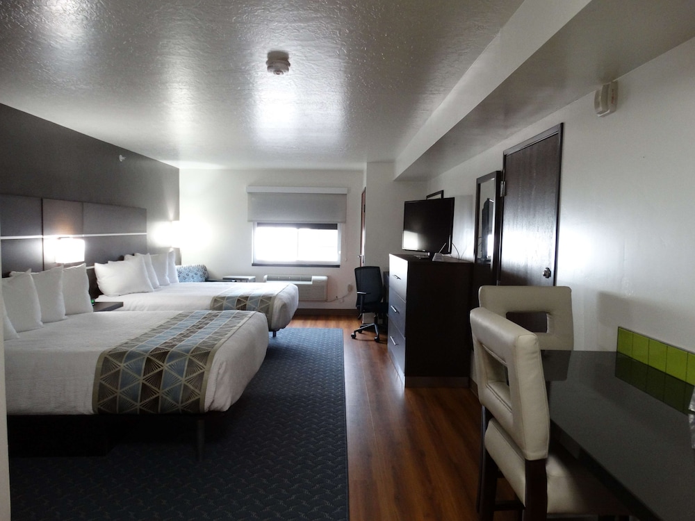 Standard Room, 2 Queen Beds, Non Smoking, Kitchen (Full Kitchen) photo 1
