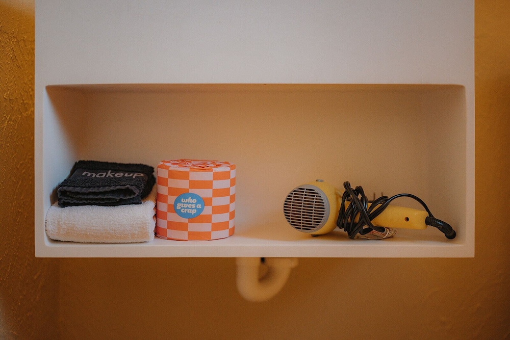 1 Cozy (aka Small) Queen photo 2