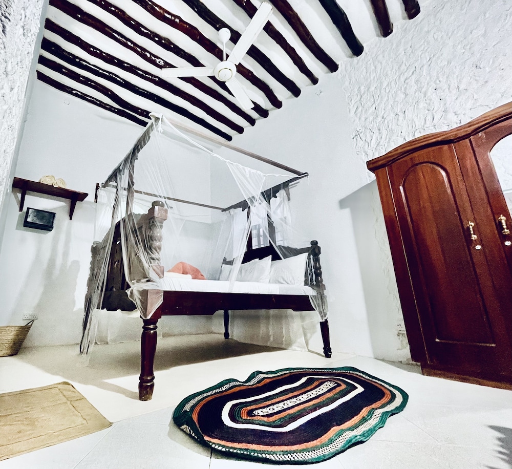 Standard Double or Twin Room photo 2