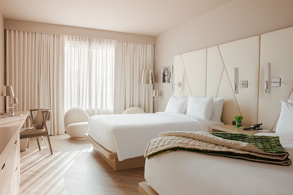 Room, 2 Queen Beds (True ) - Photo 1