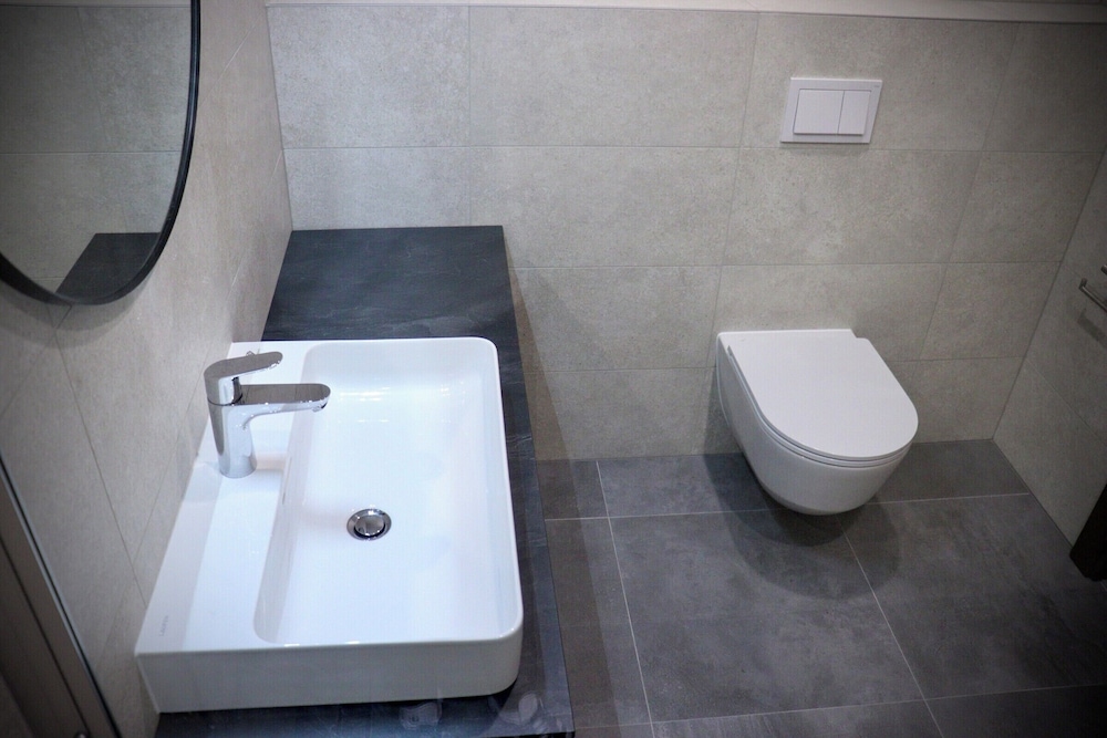 Deluxe Room - Photo 12