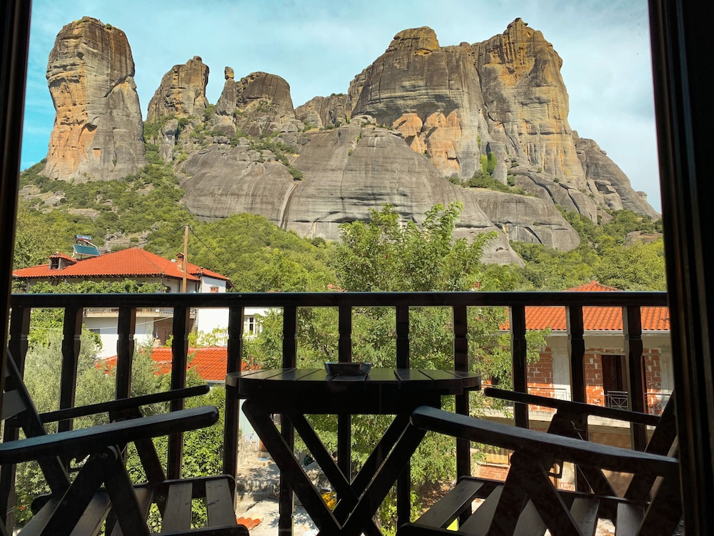 Junior Suite (Meteora View) - Photo 4