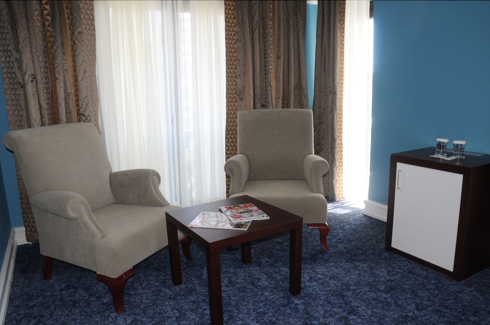 Junior Suite, 1 Bedroom, Balcony photo 2