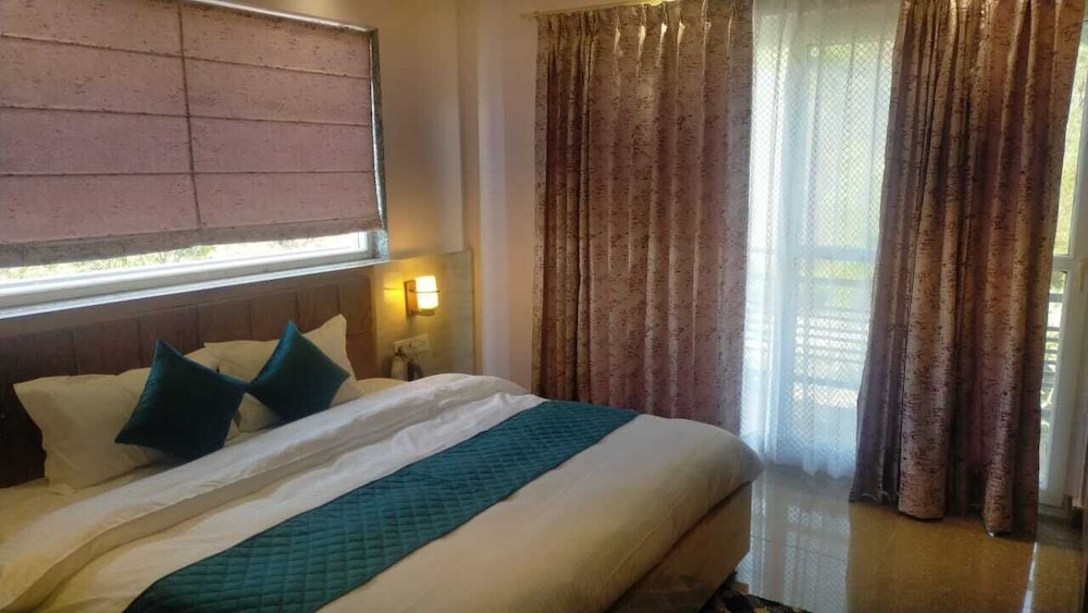Superior Double Room, Balcony, Mountain View