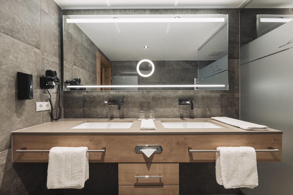 Club Deluxe Junior Suite photo 2