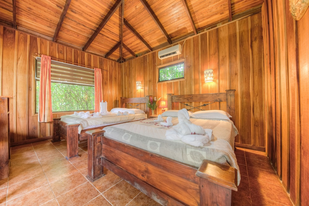 Ecolodge Family Cabin with Volcano View photo 1