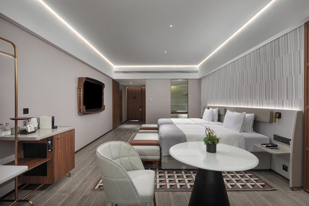 Premium Double or Twin Room, City View photo 3