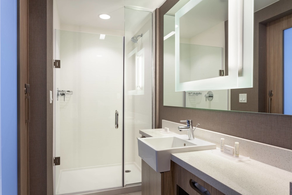 Suite, 2 Queen Beds (Hearing Accessible)