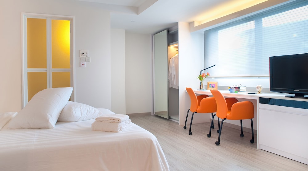 Studio Deluxe Apartment with City Views photo 2