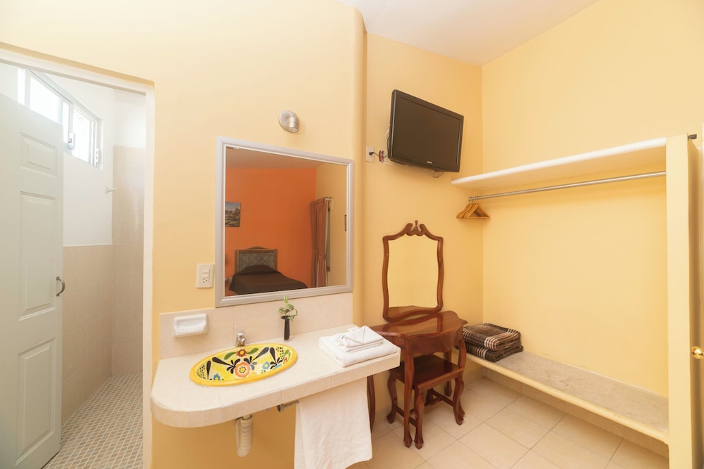 Basic Triple Room - Photo 2