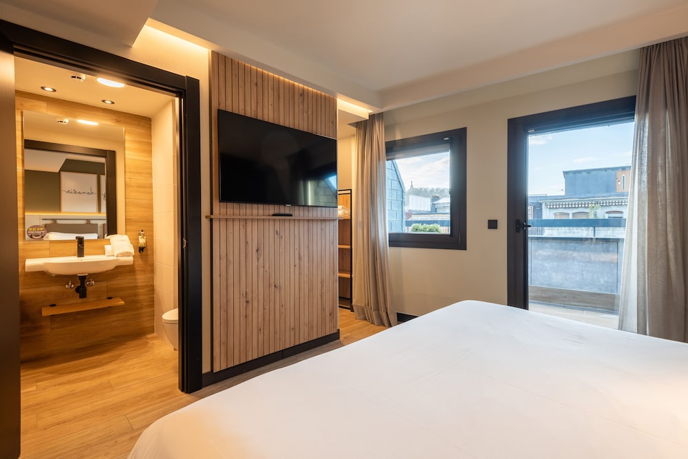 Superior Room - Photo 5