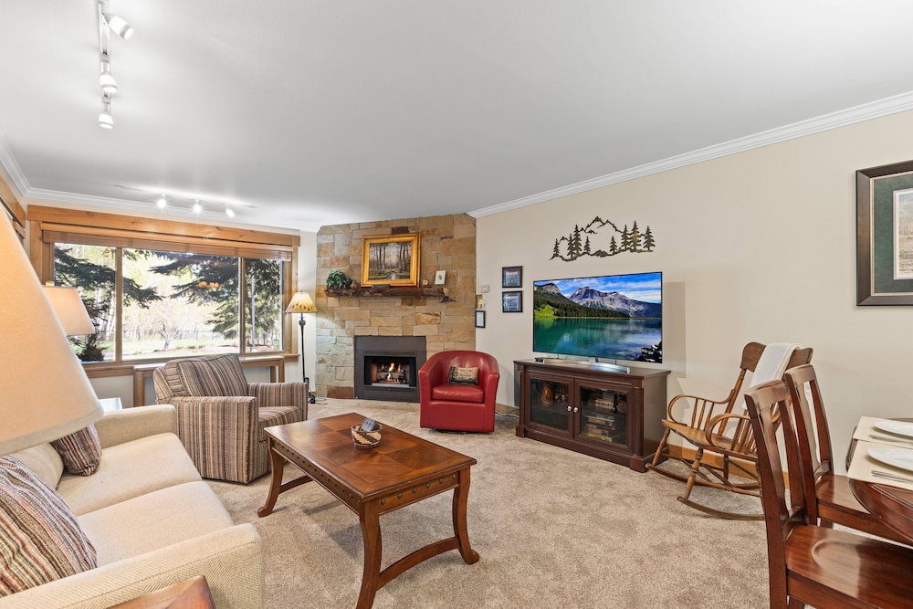 Condo, 3 Bedrooms