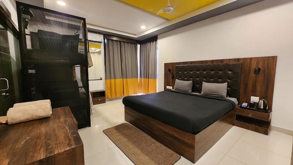 Standard Quadruple Room with Balcony photo 3