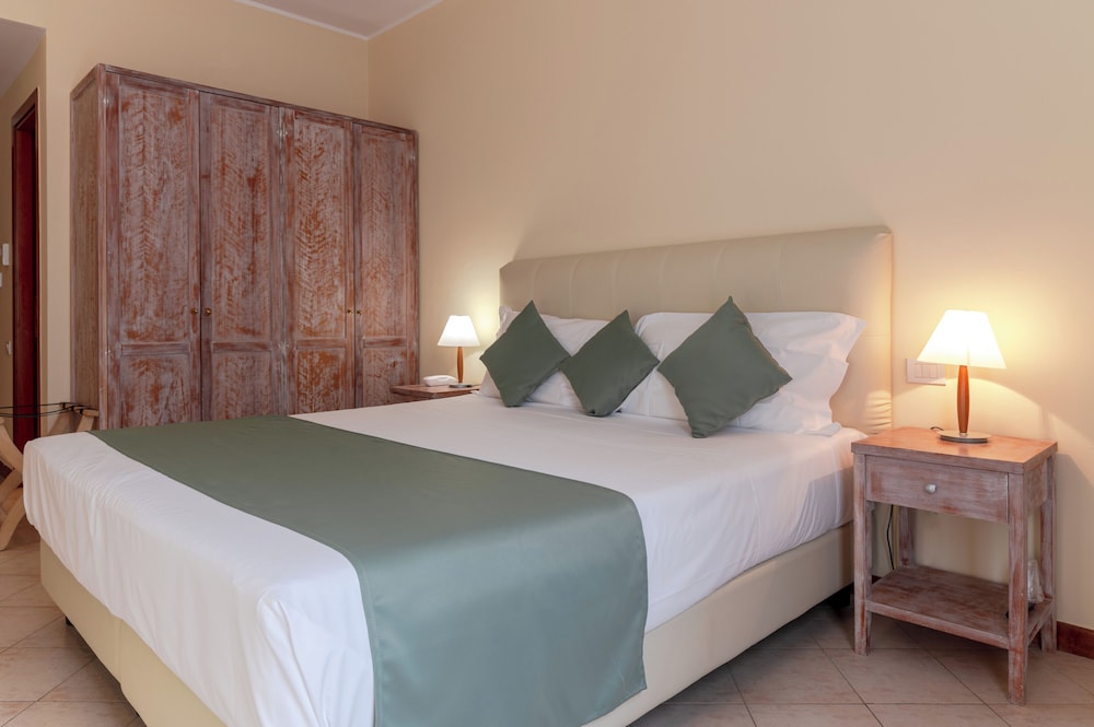Classic Double or Twin Room - Photo 3