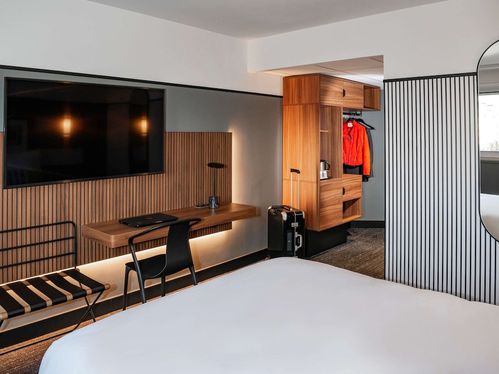 Classic Room, 1 Queen Bed photo 3