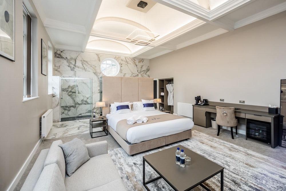 Superior Suite, Ensuite (Stay) - Photo 2