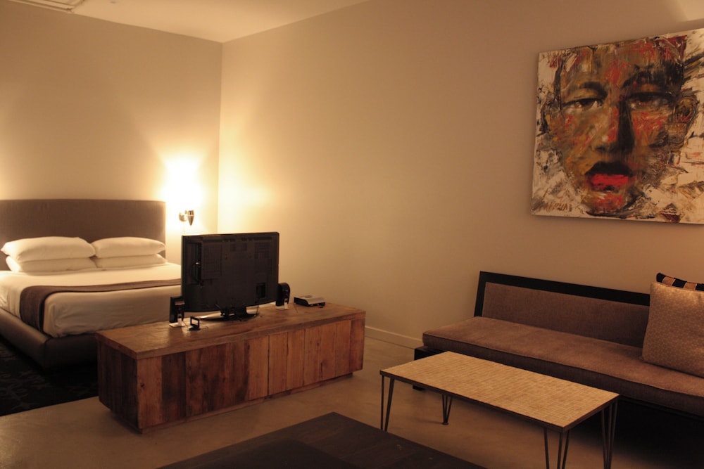 Deluxe Room, 1 King Bed (Patio Loft - LSLN) photo 1