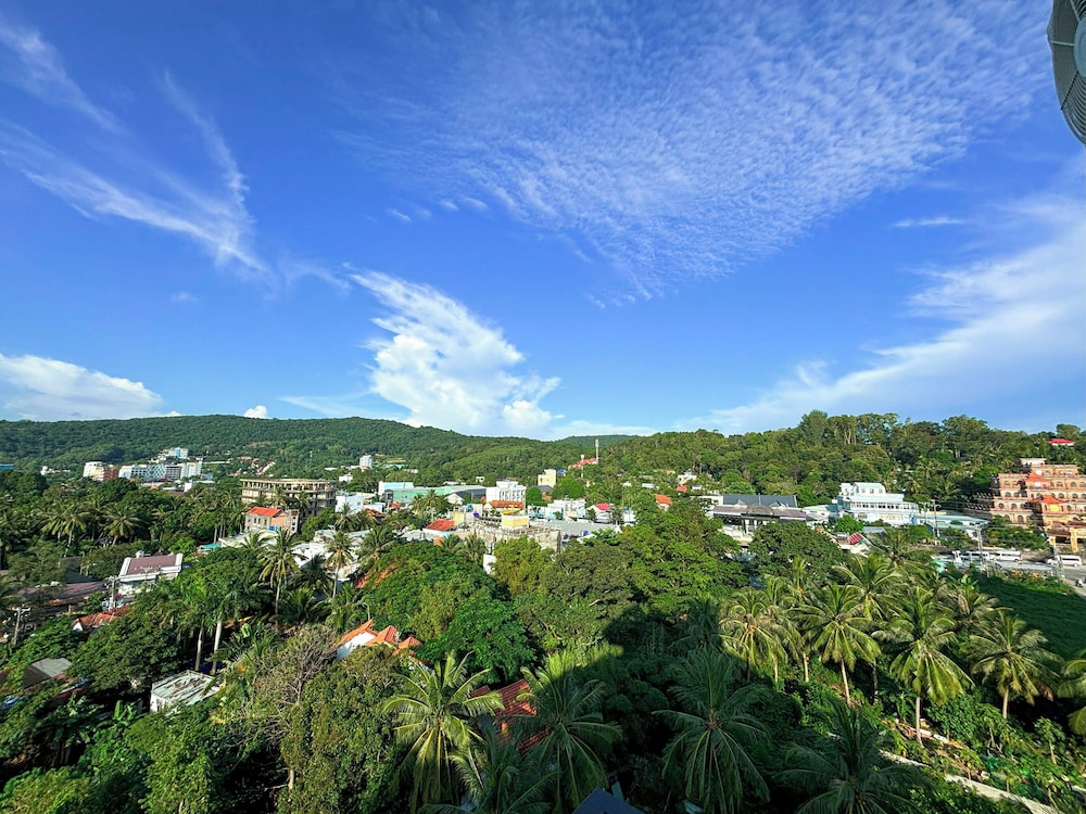 Superior Room, Garden View - Photo 15
