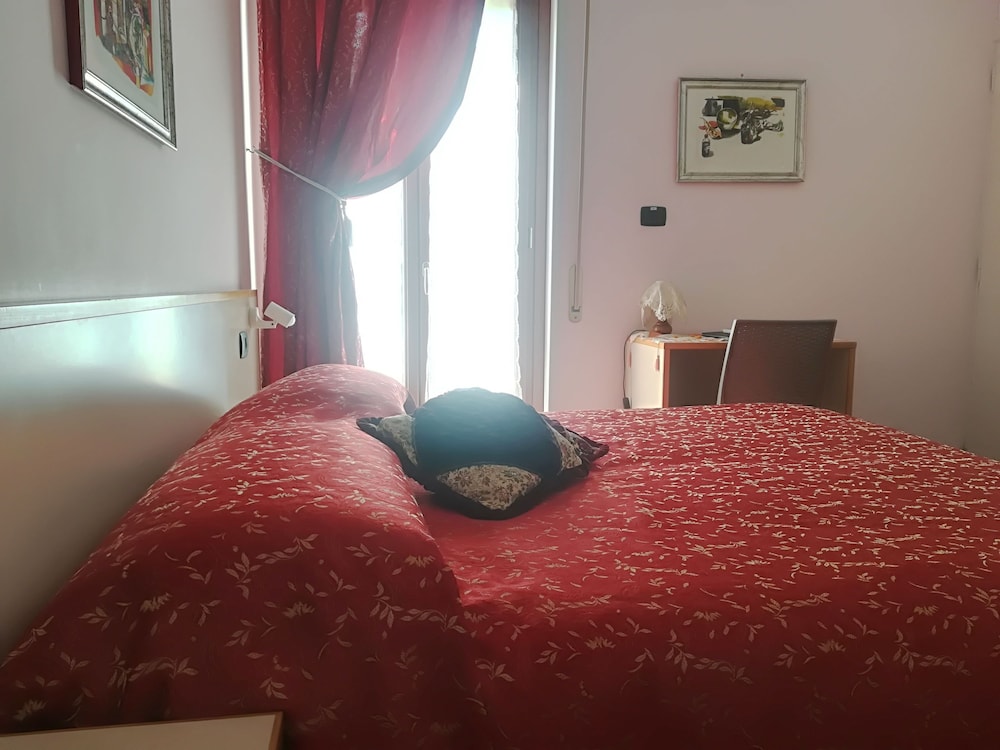 Double Room, Balcony, Garden View photo 2