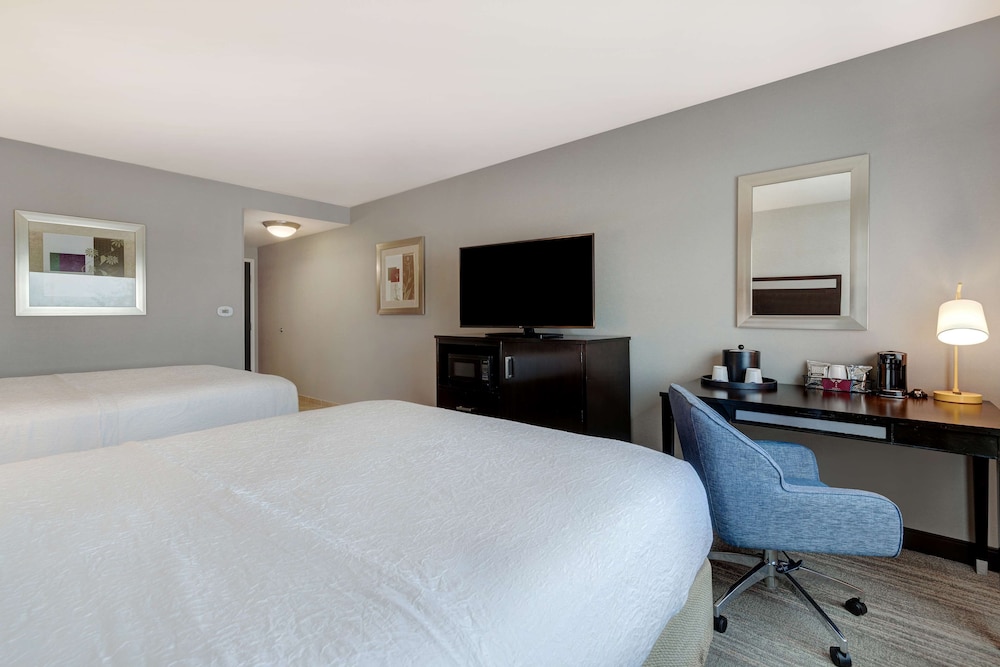 Room, 2 Queen Beds photo 2