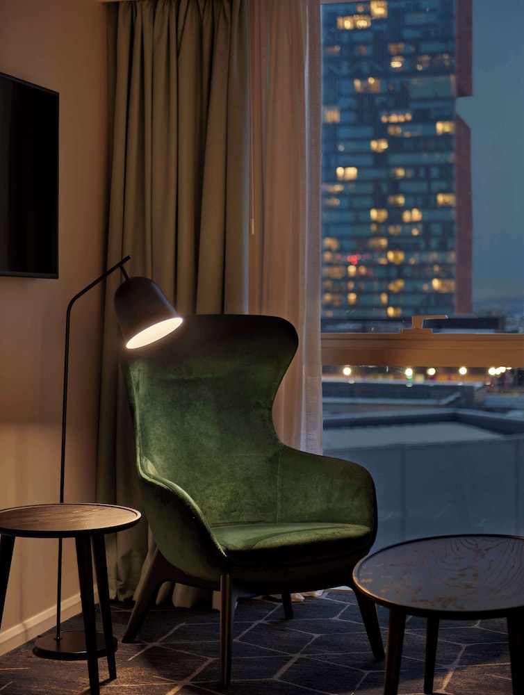 Studio, 1 King Bed, Kitchenette, Park View