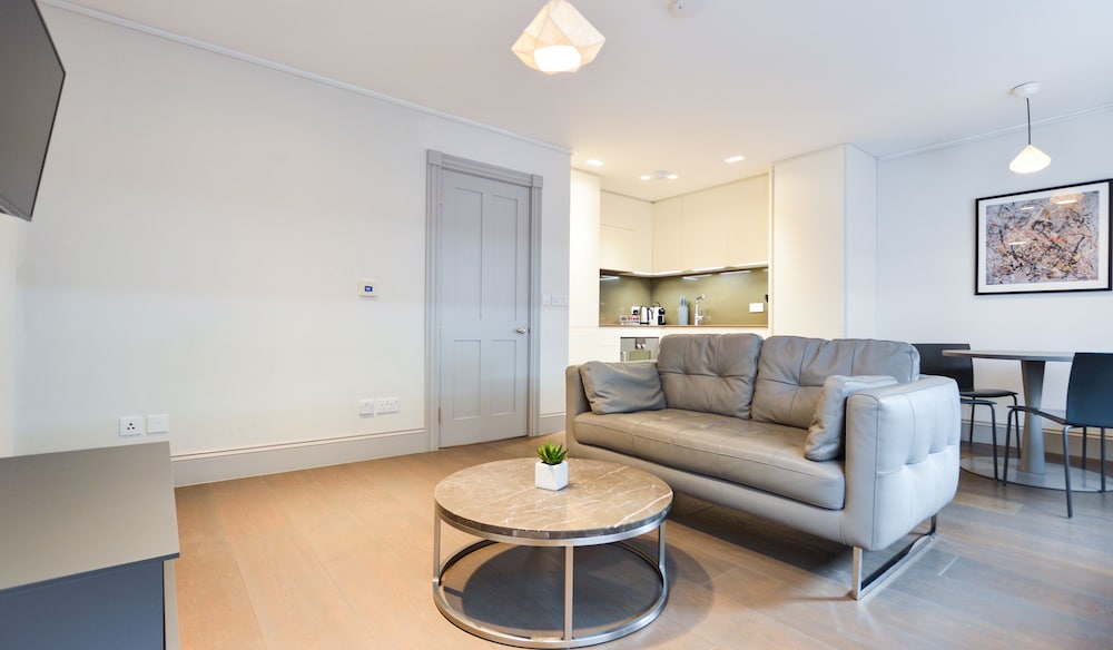 Soho Luxury 1 Bedroom Apartment photo 1