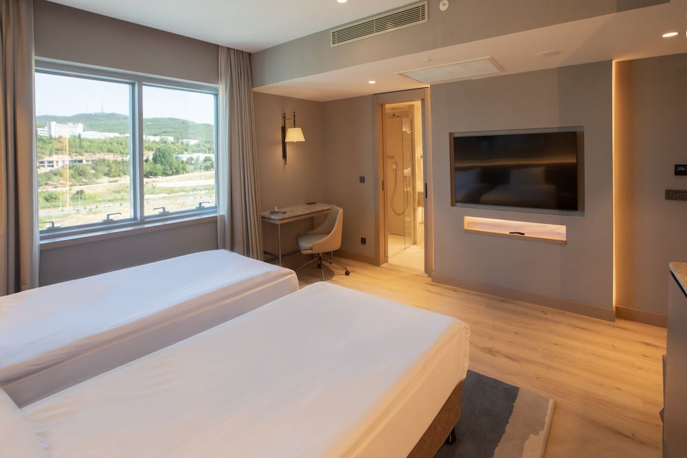 DELUXE TWIN ROOM WITH GARDEN VIEW photo 2