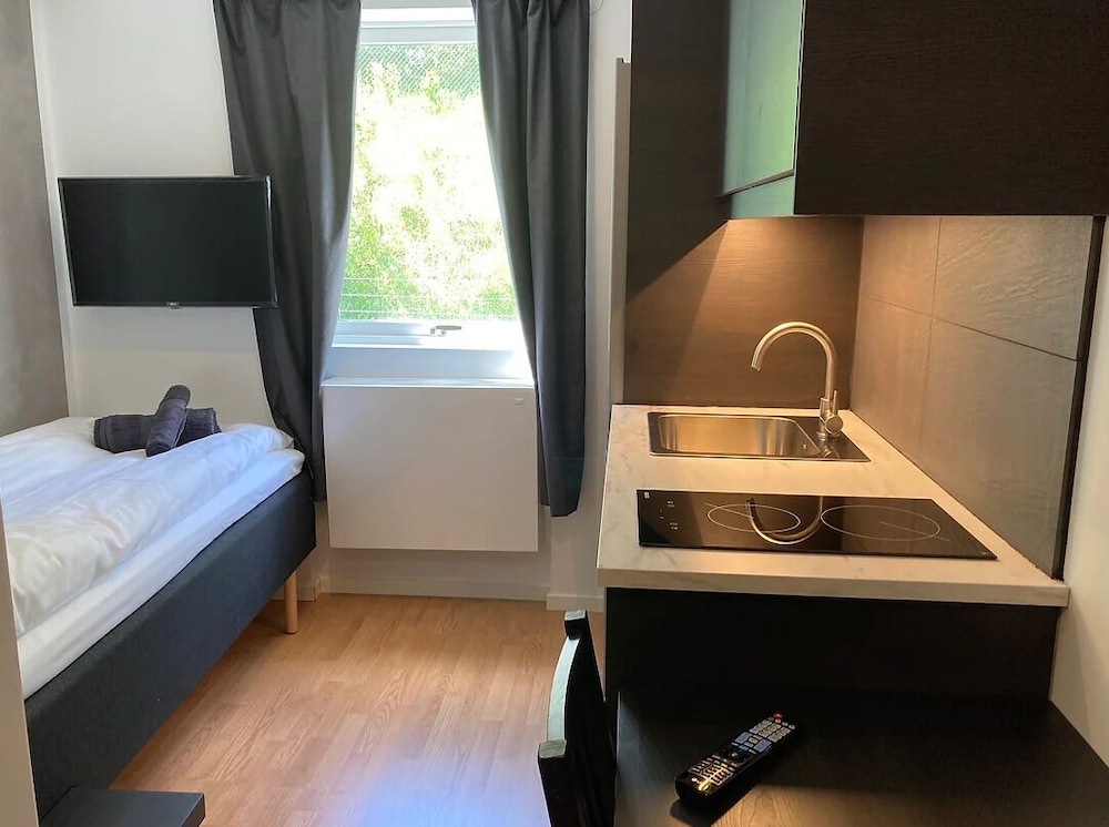 Basic Apartment photo 1