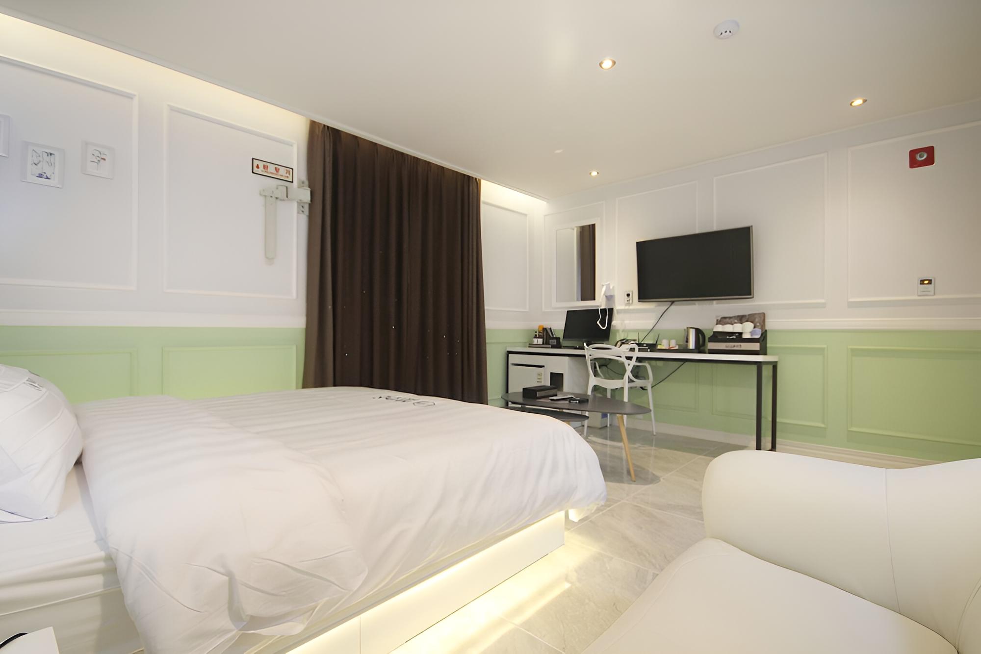 Room (Special Room) - Photo 6