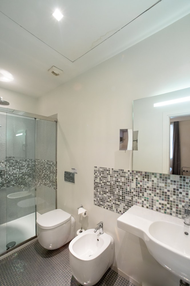 Classic Double Room - Photo 6