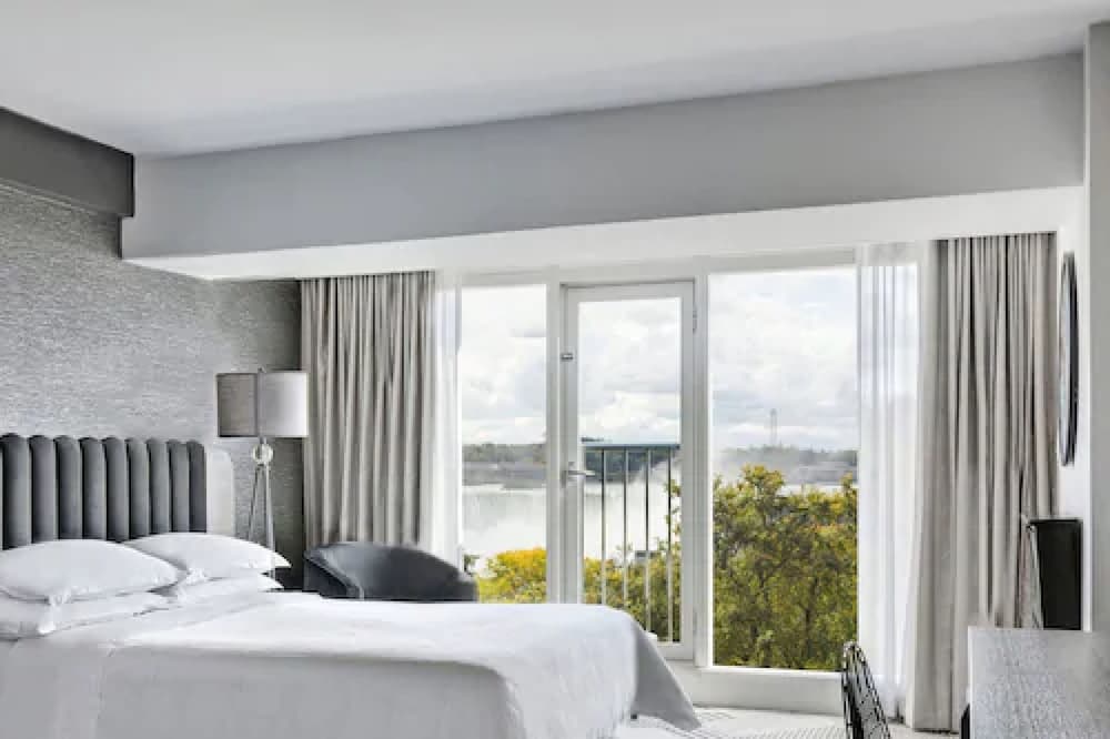 Room, 1 Queen Bed with Sofa bed