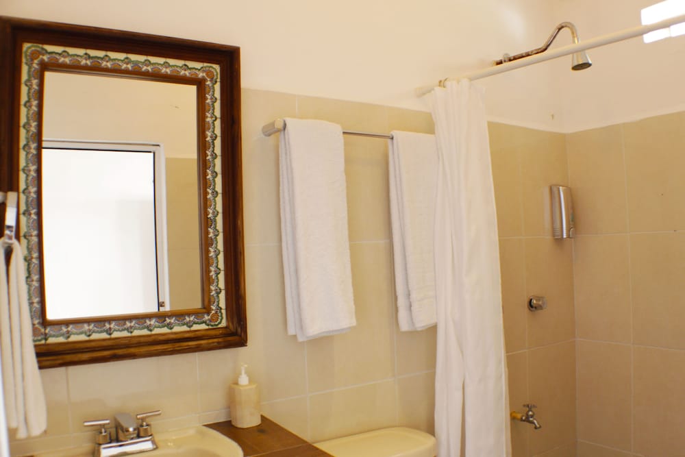 Standard Room - Photo 5