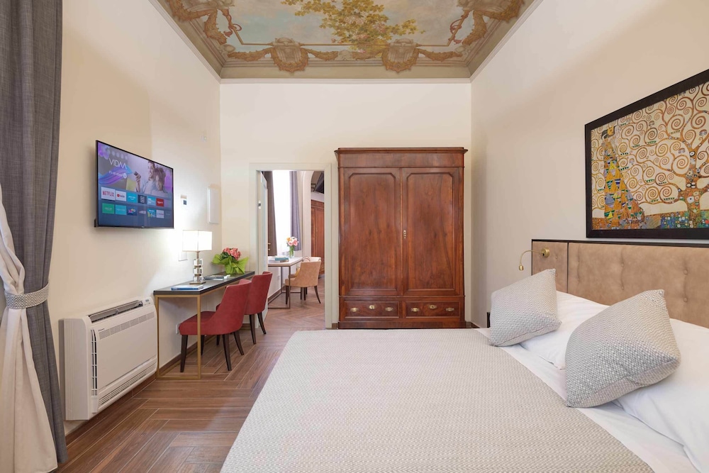 Executive Room photo 2
