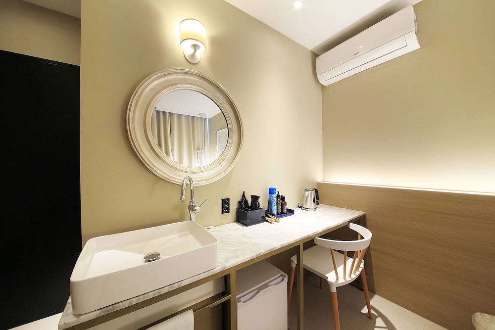 Standard Room photo 2