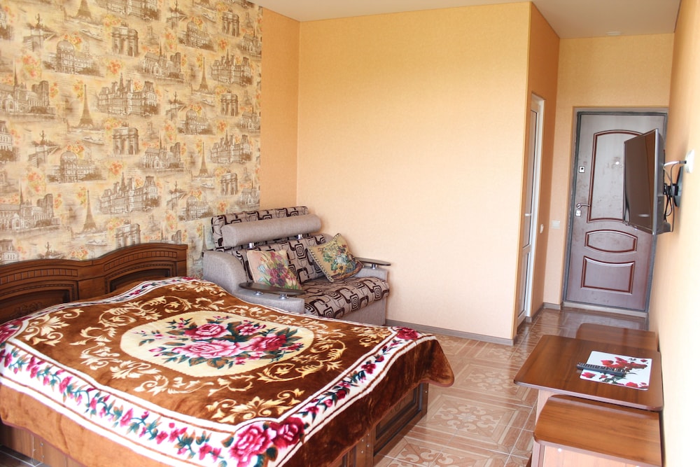 Family Room, Balcony