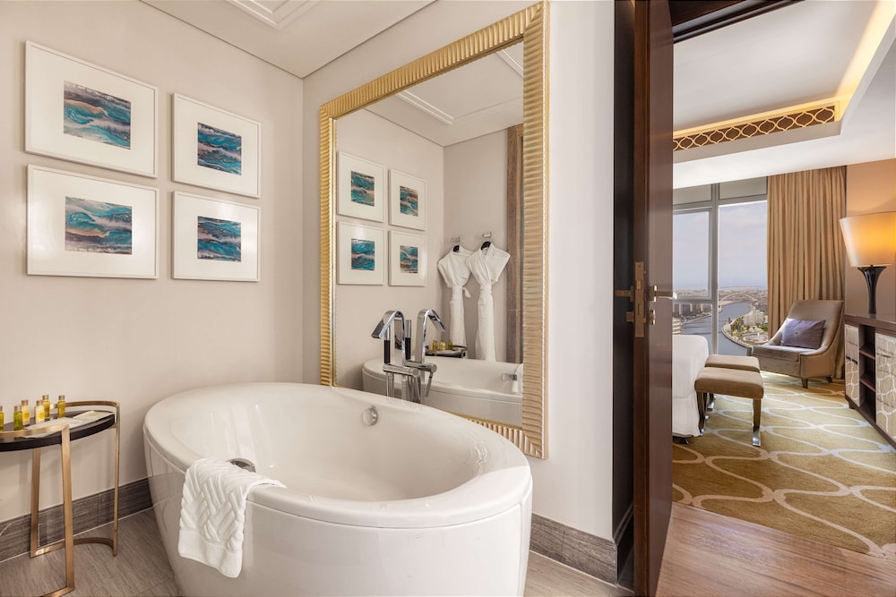 King Panoramic Suite