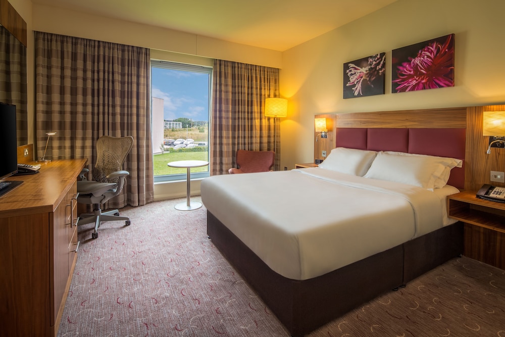 Standard Room, 1 Queen Bed - Photo 14