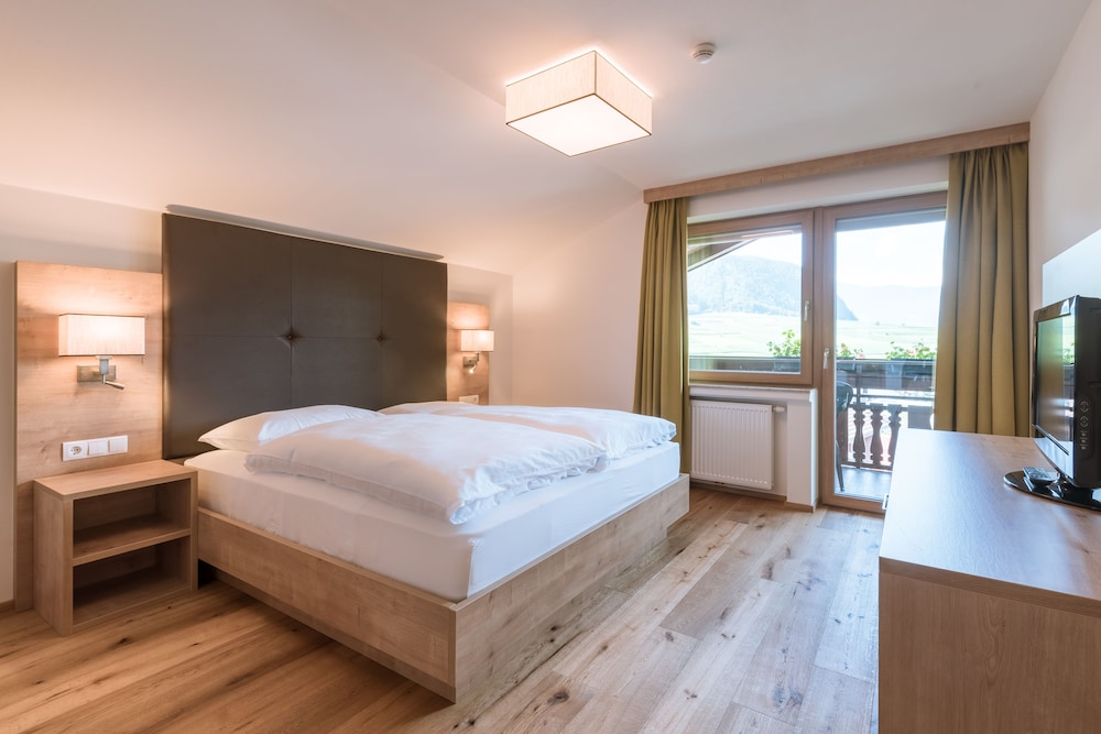 Apartment, 2 Bedrooms, 2 Bathrooms, Mountain View