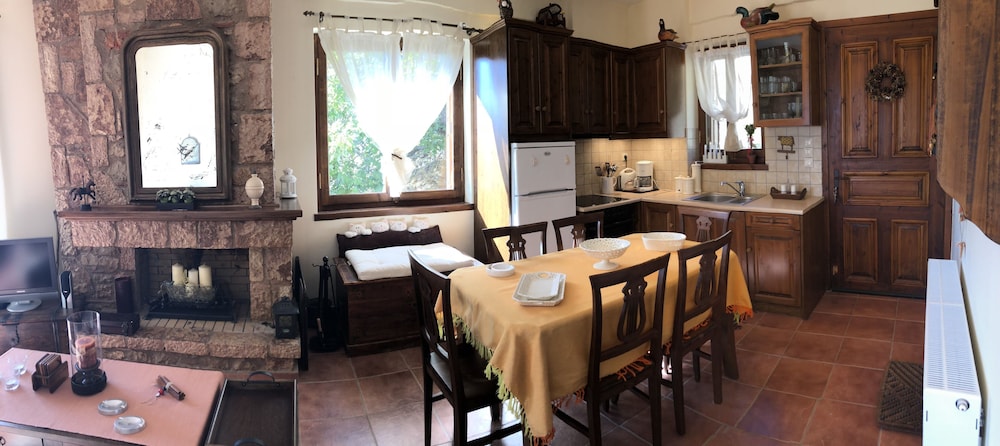 Apartment photo 2