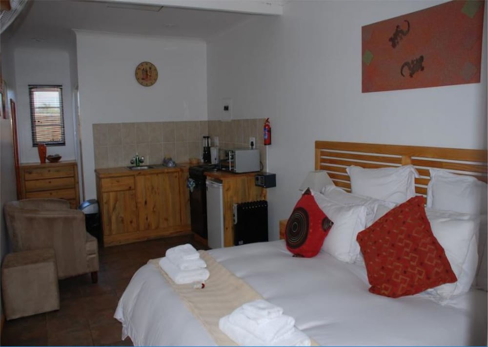 Standard Double Or Twin Room photo 3
