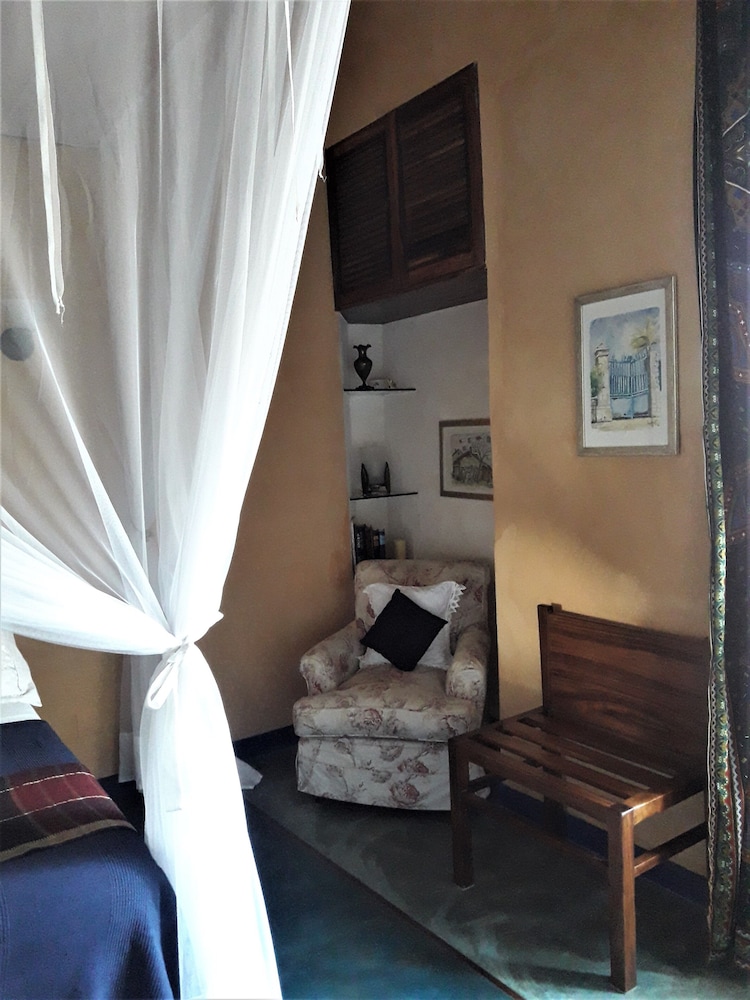 Romantic Double or Twin Room photo 3