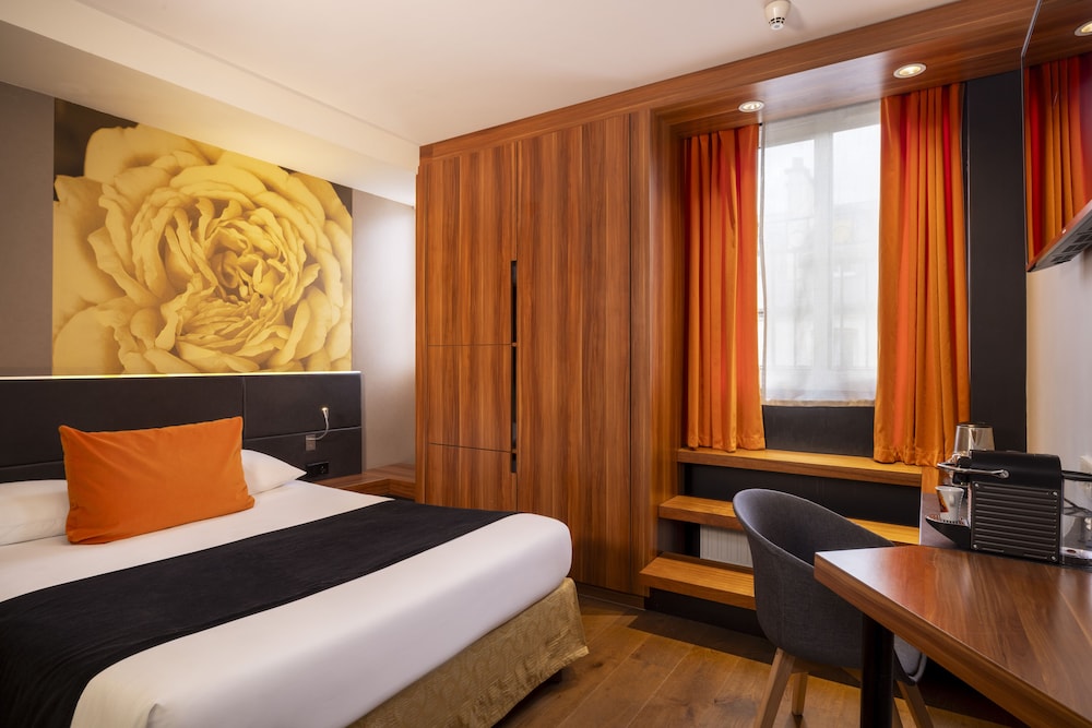 Comfort Suite, Balcony photo 1