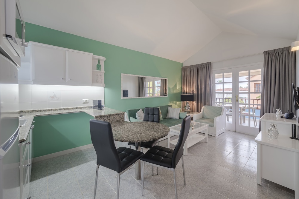 Standard Apartment, Multiple Beds (3 Adults) - Photo 5
