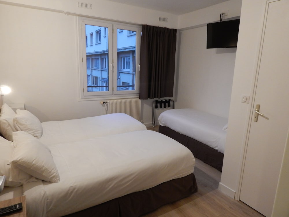 Superior Twin Room photo 2