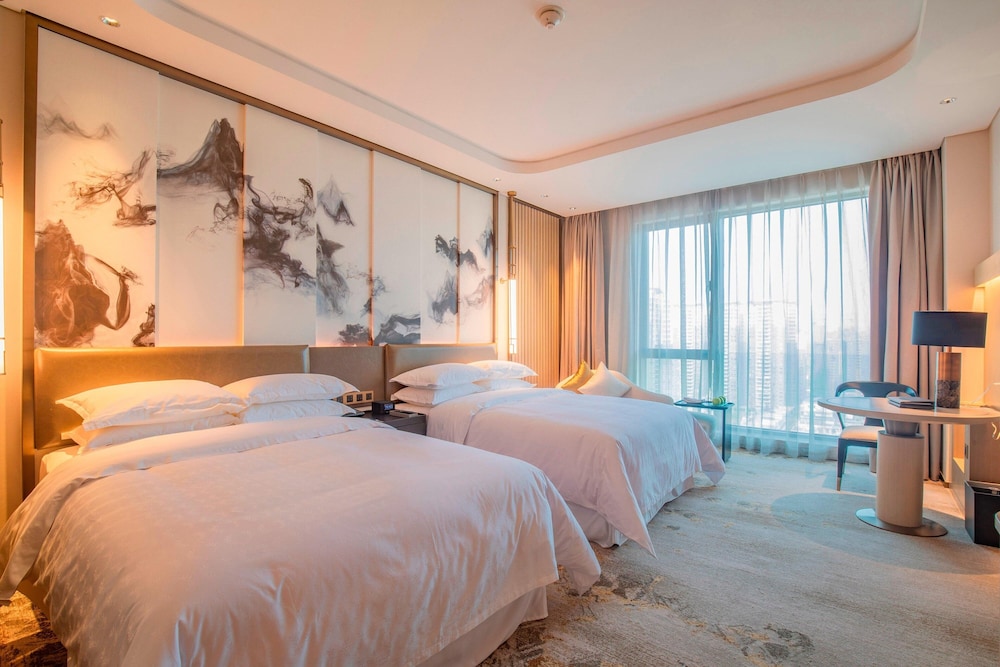 Room, 1 King Bed, City View - Photo 16